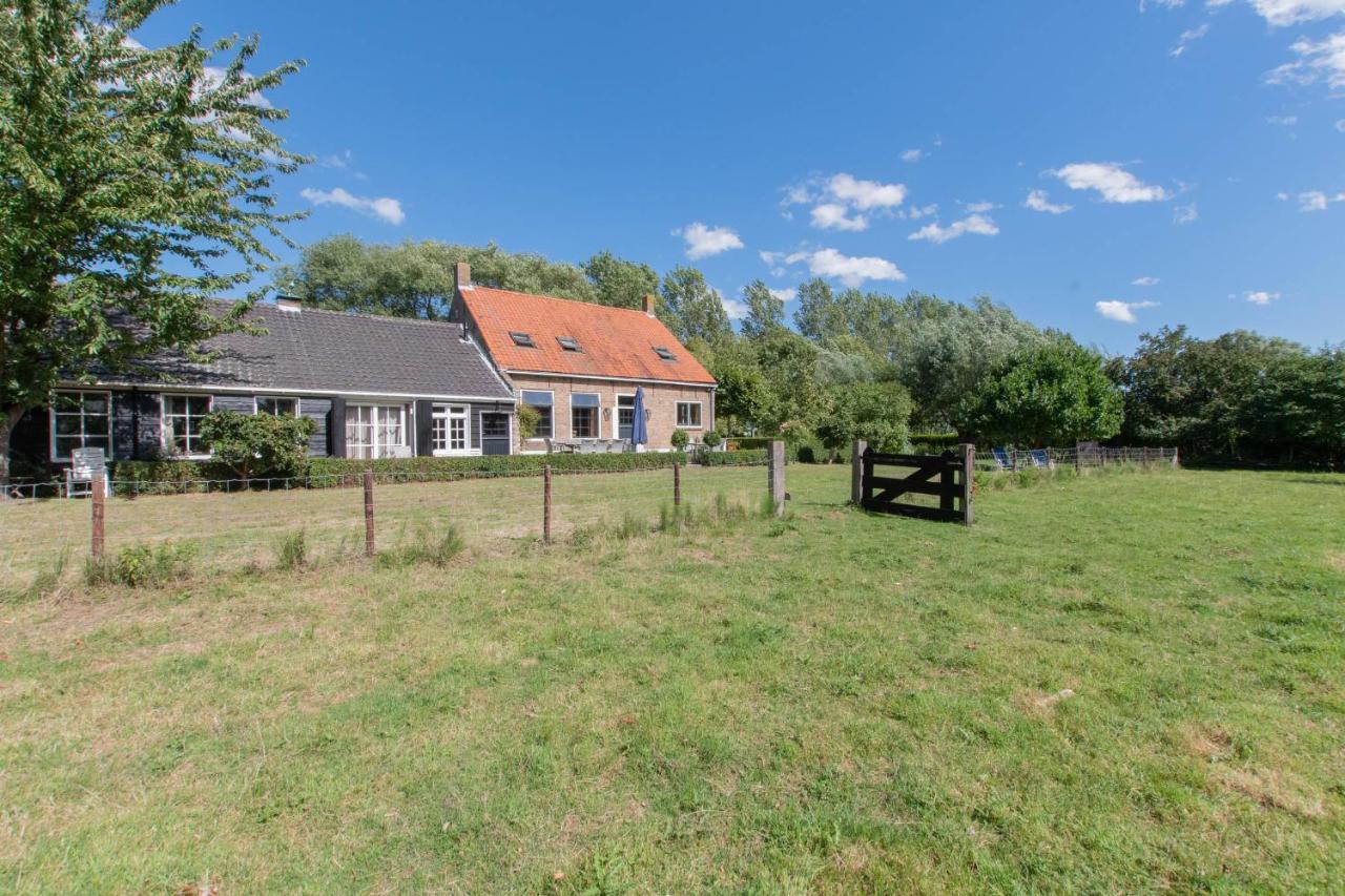 Villa Landelijk Gelegen Familieboerderij Oudelande Exterior foto